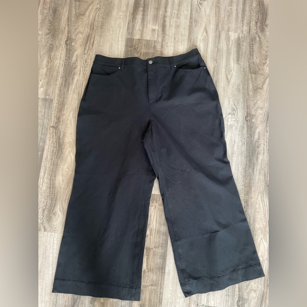 M.M. Lafleur black wide leg jeans size 20